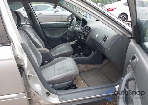 2000 Honda Civic Value Package from USA, damaged, VIN 2HGEJ6618YH579477